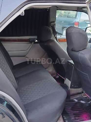 Mercedes E 220 1995, 56,321 km - 2.2 l - Sumqayıt