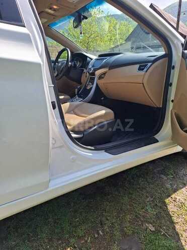 Hyundai Elantra 2012, 217,261 km - 1.8 l - Şəki