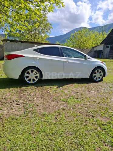Hyundai Elantra 2012, 217,261 km - 1.8 l - Şəki