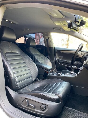 Volkswagen Passat CC-14