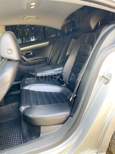 Volkswagen Passat CC-12