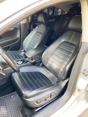Volkswagen Passat CC-13