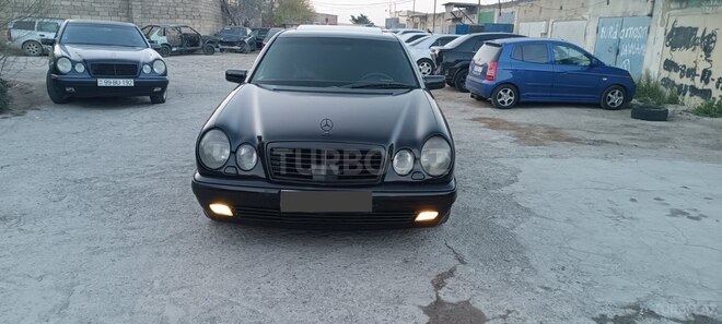 Mercedes E 200 1998, 430,000 km - 2.0 л - Bakı