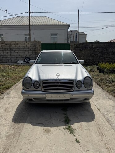 Mercedes E 320 1998, 250,000 km - 3.2 l - Bakı