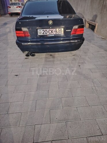 BMW 318 1992, 450,000 km - 1.8 л - Qazax