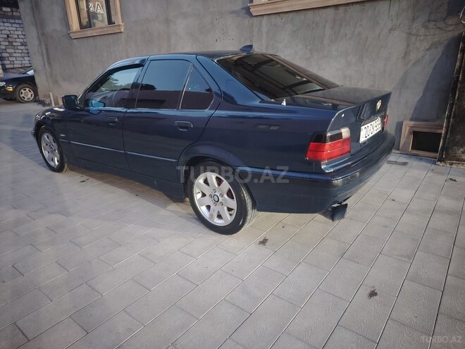 BMW 318 1992, 450,000 km - 1.8 л - Qazax