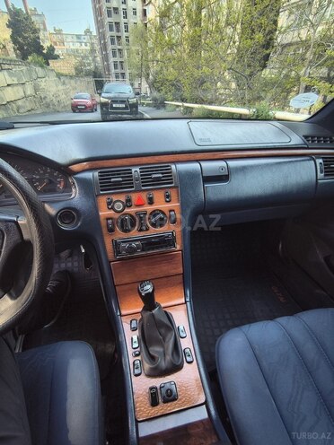 Mercedes E 200 1995, 450,000 km - 2.0 l - Bakı