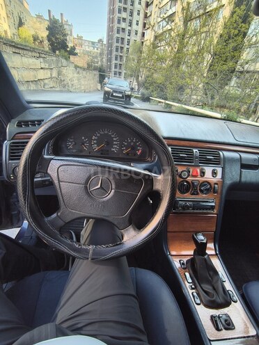 Mercedes E 200 1995, 450,000 km - 2.0 l - Bakı