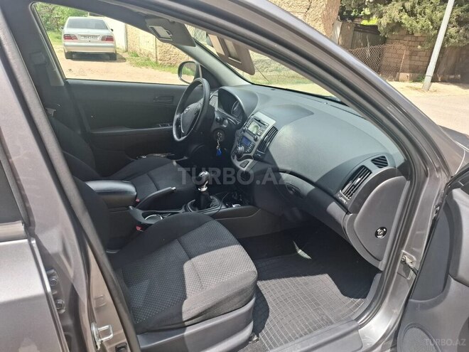 Hyundai i30 2011, 233,000 km - 1.6 l - Bakı