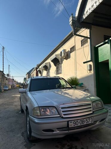 Mercedes C 220 d 2000, 573,000 km - 2.2 l - Yevlax