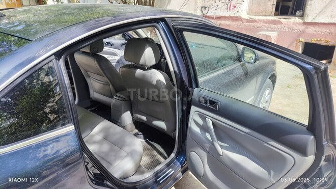 Volkswagen Passat 2004, 389,000 km - 1.8 l - Bakı