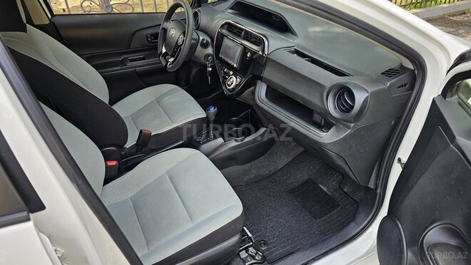 Toyota Aqua 2019, 274,270 km - 1.5 л - Bakı