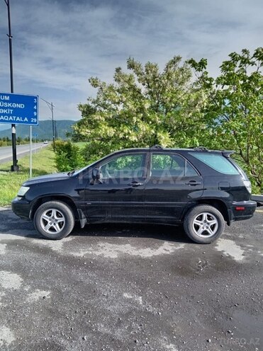 Lexus RX 300 2002, 350,000 km - 3.0 l - Qax