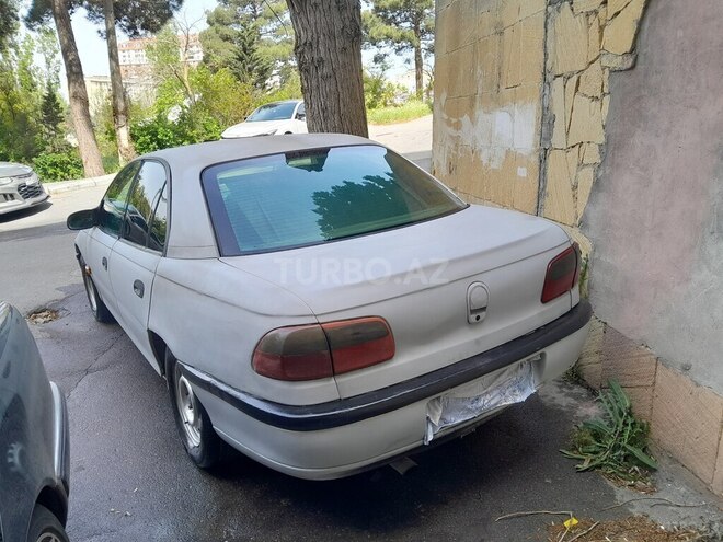 Opel Omega 1996, 325,086 km - 2.0 l - Bakı