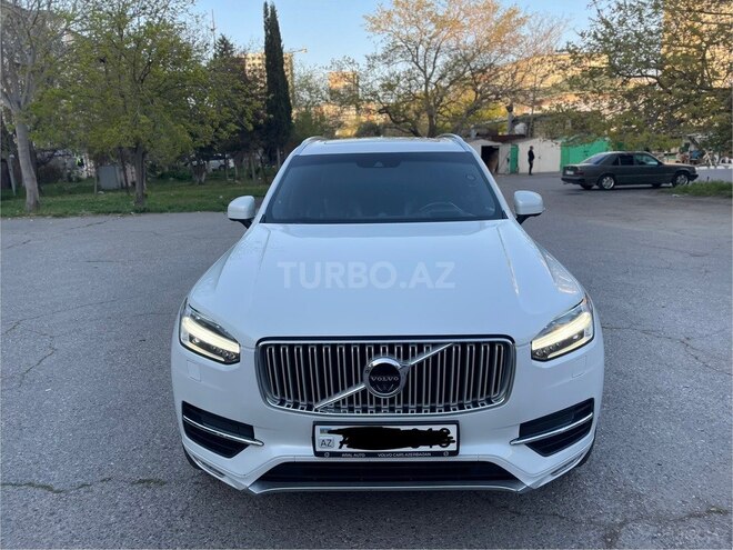 Volvo XC90-1