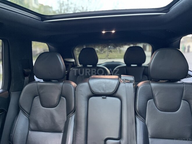 Volvo XC90-10