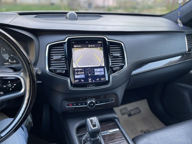 Volvo XC90-15