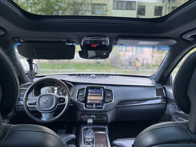 Volvo XC90-9