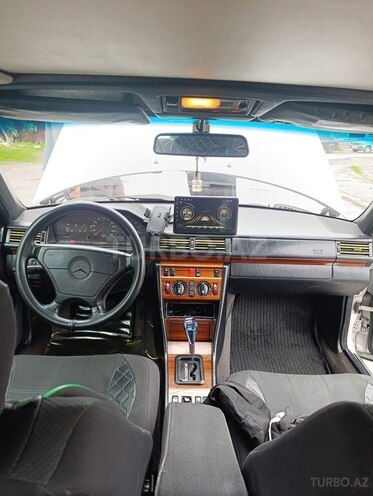 Mercedes E 250 1995, 460,000 km - 2.5 l - Şəki