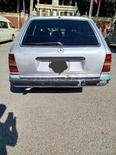 Mercedes E 250 1987, 356,760 km - 2.5 l - Bakı