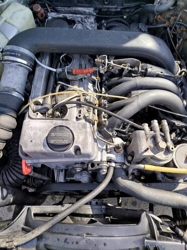 Mercedes E 250 1987, 356,760 km - 2.5 l - Bakı