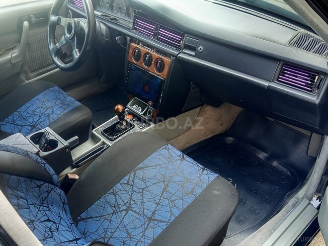 Mercedes 190 1992, 228,000 km - 2.0 l - Bakı