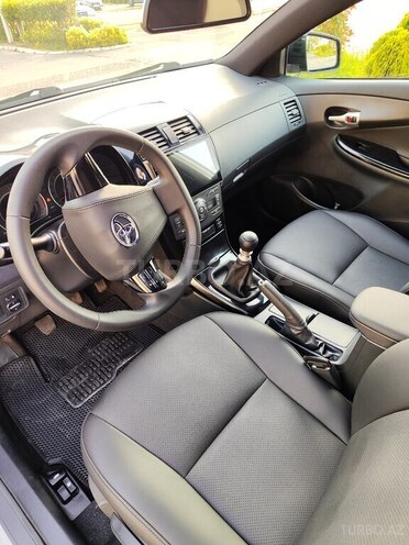Toyota Corolla 2010, 180,000 km - 1.4 l - Bakı