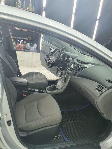 Hyundai Elantra 2014, 263,932 km - 1.8 l - Sumqayıt