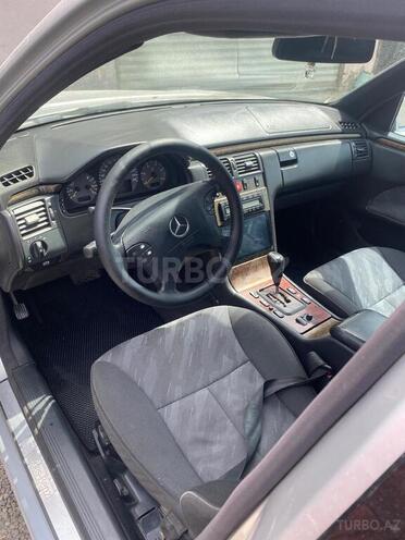 Mercedes E 220 d 1999, 355,000 km - 2.2 л - Bakı