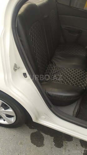 Kia Rio 2011, 240,735 km - 1.4 l - Şəki