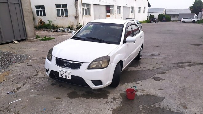 Kia Rio 2011, 240,735 km - 1.4 l - Şəki