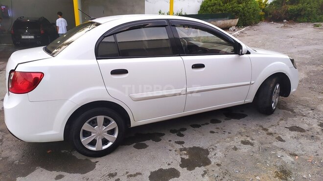 Kia Rio 2011, 240,735 km - 1.4 l - Şəki