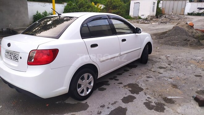 Kia Rio 2011, 240,735 km - 1.4 l - Şəki