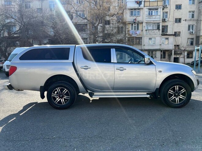 Mitsubishi L200 2013, 386,000 km - 2.5 l - Sumqayıt
