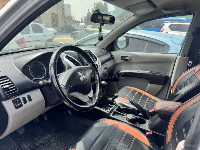 Mitsubishi L200 2013, 386,000 km - 2.5 l - Sumqayıt