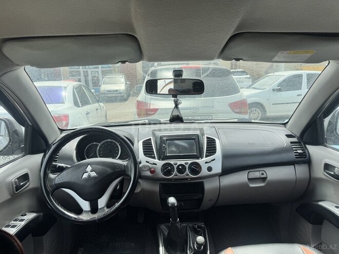 Mitsubishi L200 2013, 386,000 km - 2.5 l - Sumqayıt