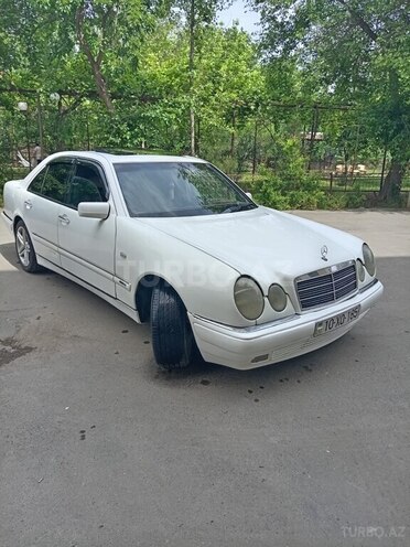 Mercedes E 230 1996, 111,111 km - 2.3 l - Sabirabad