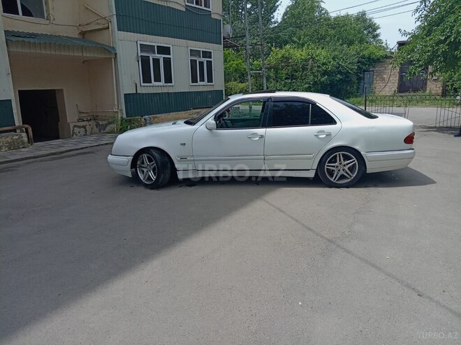 Mercedes E 230 1996, 111,111 km - 2.3 l - Sabirabad