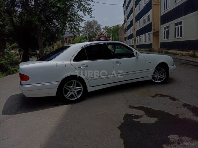 Mercedes E 230 1996, 111,111 km - 2.3 l - Sabirabad