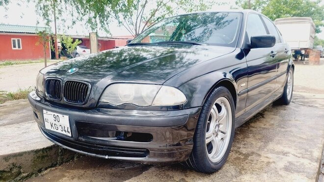 BMW 323 1999, 365,436 km - 2.5 l - Füzuli