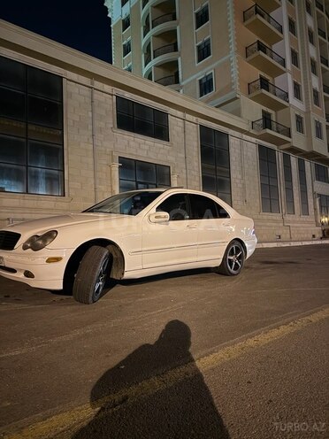 Mercedes C 240 2001, 275,000 km - 2.4 l - Sumqayıt