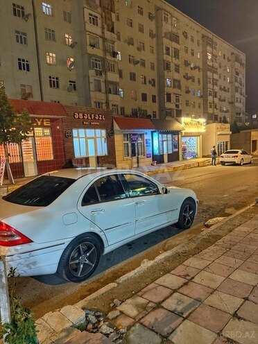 Mercedes C 240 2001, 275,000 km - 2.4 l - Sumqayıt