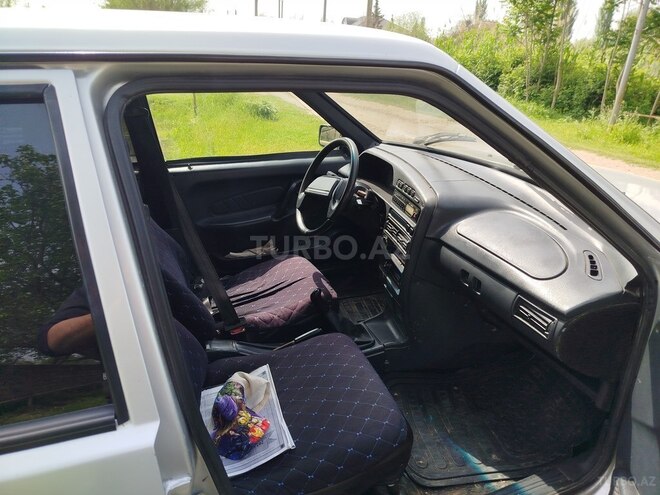 LADA (VAZ) 2115 2002, 250,000 km - 1.5 l - Saatlı