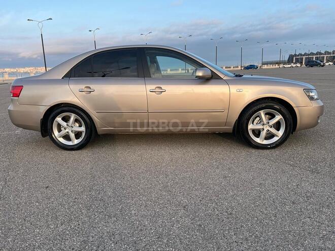 Hyundai Sonata-2