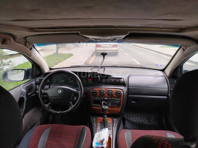 Opel Omega 1996, 235,000 km - 2.0 l - Bakı