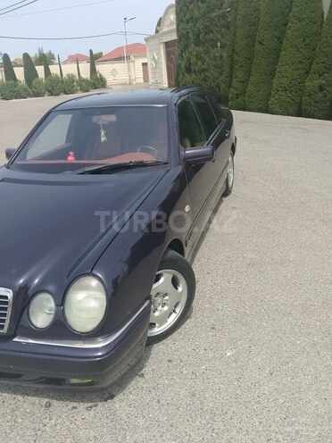 Mercedes E 240 1995, 220,000 km - 2.4 л - Bakı