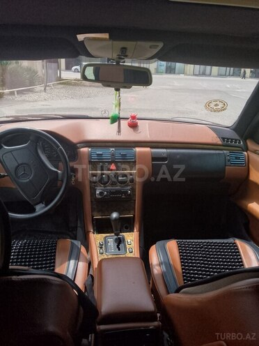 Mercedes E 240 1995, 220,000 km - 2.4 л - Bakı