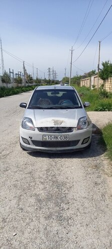 Ford Fiesta 2005, 180,000 km - 1.4 l - Xaçmaz