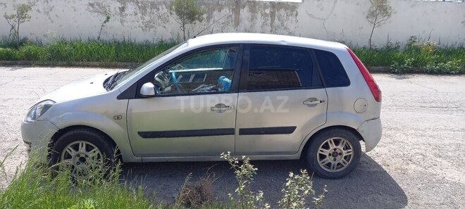 Ford Fiesta 2005, 180,000 km - 1.4 l - Xaçmaz