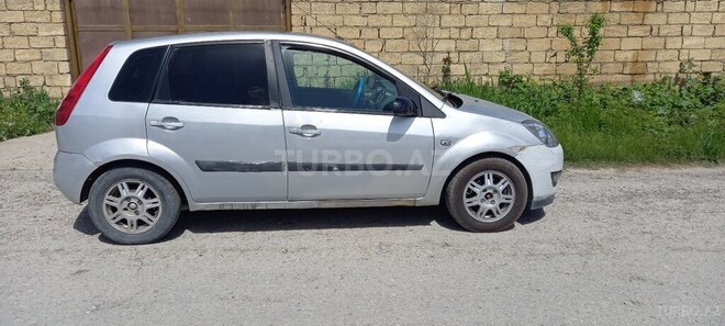 Ford Fiesta 2005, 180,000 km - 1.4 l - Xaçmaz